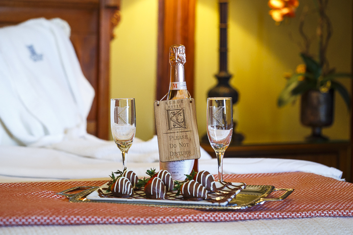 Anniversary Packages in Historic Savannah, GA