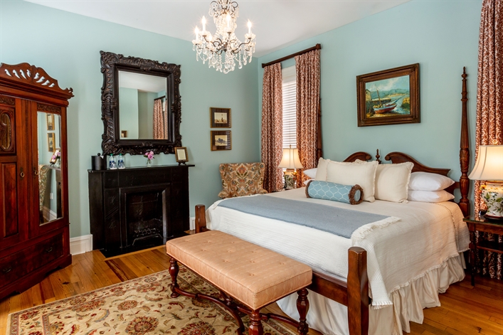 The Tybee island Room | Kehoe House Savannah

